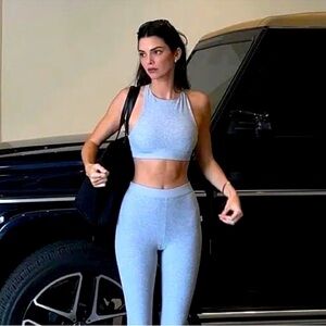 ALO Yoga Light Gray Leggings